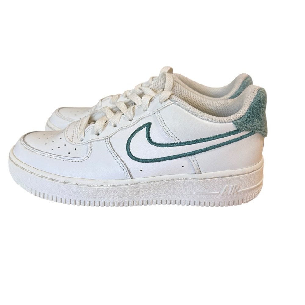 Nike Air Force 1 Resort and Sport Sneakers Size 4Y Summit White/Bicoastal - Picture 3 of 5